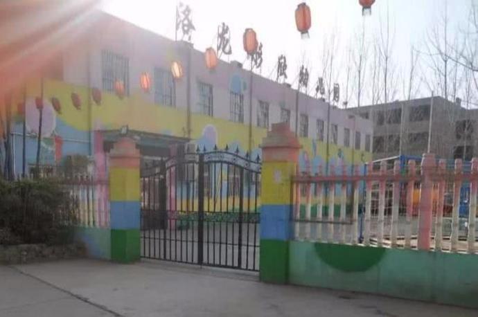 4歲男童被遺忘幼兒園校車內(nèi)8個多小時, 被發(fā)現(xiàn)時尿褲子 4歲男童被遺忘幼兒園校車內(nèi)8個多小時, 被發(fā)現(xiàn)時尿褲子