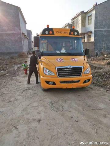 對(duì)校車違法行為“零容忍” 對(duì)校車違法行為“零容忍”