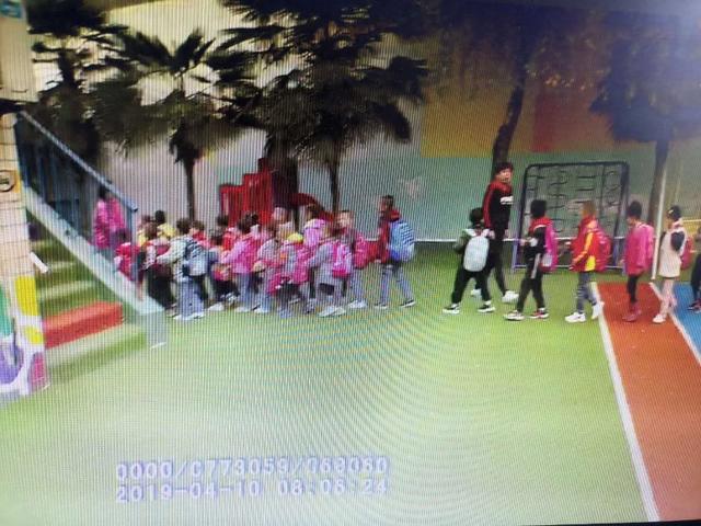 臨渭交警保豐中隊嚴查校車安全隱患確保師生安全入校/ 臨渭交警保豐中隊嚴查校車安全隱患確保師生安全入校