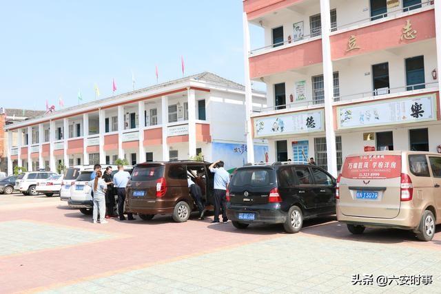 校車安全無小事，落實(shí)文件抓檢查