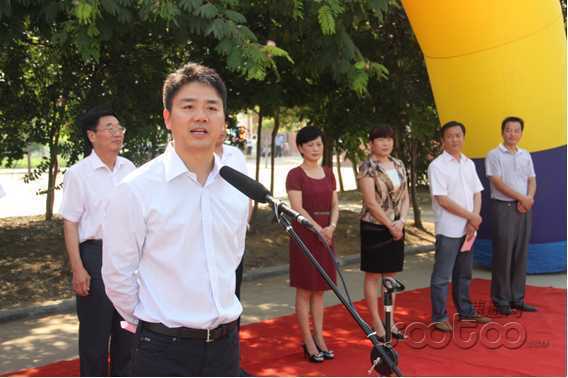 劉強東助力家鄉(xiāng)教育 京東校車“開赴”宿遷