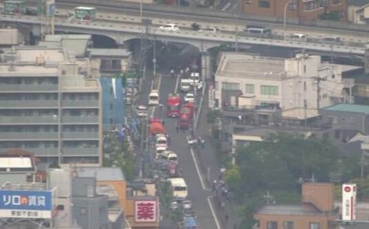 日本川崎13名兒童等校車時(shí)遭捅刺，兇嫌隨機(jī)傷人或已致2死