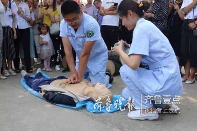 魚臺(tái)校車與貨車相撞起火？原來(lái)是場(chǎng)應(yīng)急演練