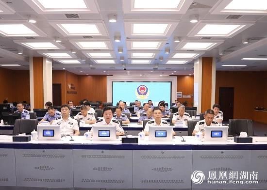 湖南省公安廳交警總隊：奮戰(zhàn)六十天 忠誠保大慶