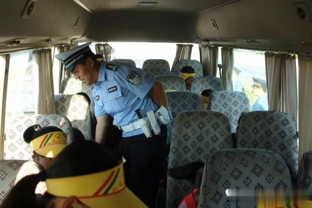 開學(xué)首日昌平區(qū)檢查校車和接送學(xué)生車輛，未發(fā)現(xiàn)車輛超員現(xiàn)象