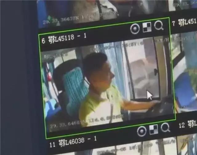 機(jī)智！湖北崇陽投用智慧校車：孩子遺忘在車上會自動報(bào)警