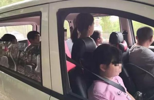 開學(xué)季 拒絕“黑校車”