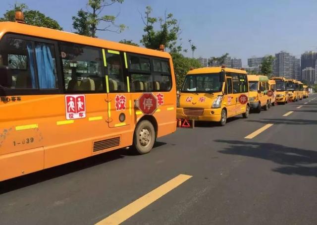 湘潭一校車司機(jī)酒駕心存僥幸“走捷徑”，交警蜀黍：沒想到吧？