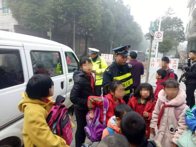 整治“黑校車”刻不容緩！