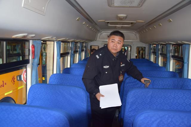 增強交通意識 筑牢學(xué)校安全防線 增強交通意識 筑牢學(xué)校安全防線