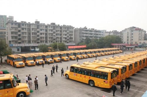 東南汽運攜手蘇州金龍開展校車安全技能大比武/ 東南汽運攜手蘇州金龍開展校車安全技能大比武