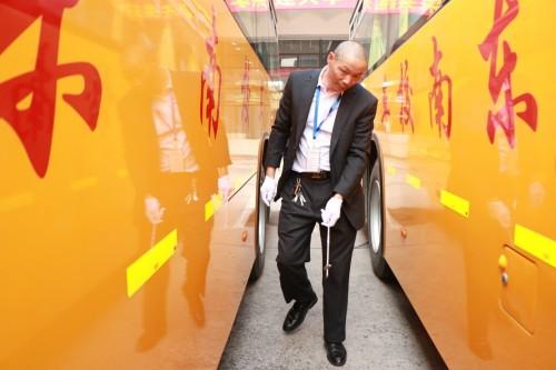 東南汽運攜手蘇州金龍開展校車安全技能大比武/ 東南汽運攜手蘇州金龍開展校車安全技能大比武