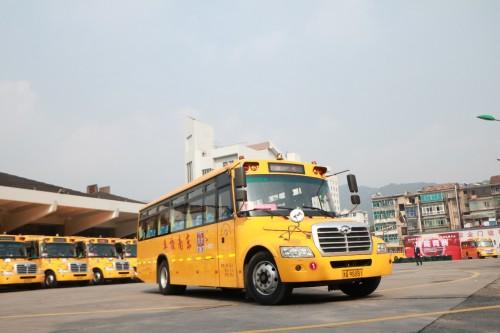 東南汽運攜手蘇州金龍開展校車安全技能大比武/ 東南汽運攜手蘇州金龍開展校車安全技能大比武