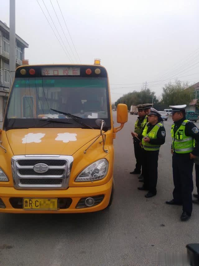 “任性”校車擅改路線，多部門聯(lián)合查處