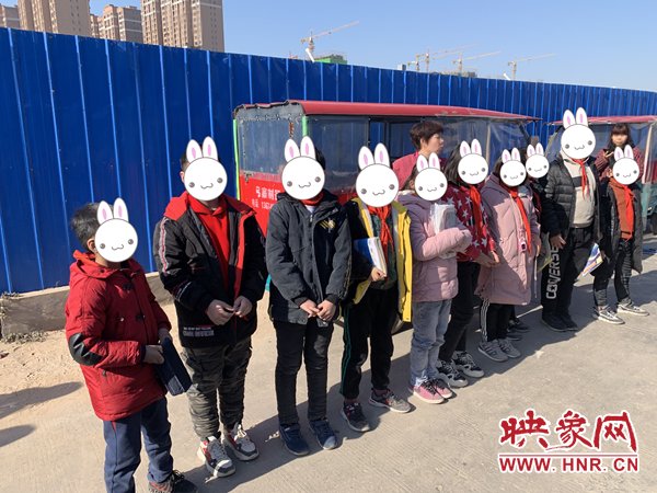 一天查獲6起“黑校車” 鄭州交警五大隊嚴查接送學生車輛超員駕駛交通違法行為 一天查獲6起“黑校車” 鄭州交警五大隊嚴查接送學生車輛超員駕駛交通違法行為