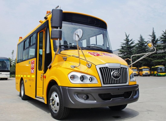 公交車和校車在同一線路，公交車可以拉線路內(nèi)的學(xué)生嗎？