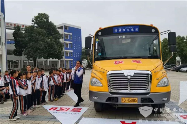 80臺(tái)中通健康校車(chē)將投放東莞，助力當(dāng)?shù)貙W(xué)子安全復(fù)學(xué)