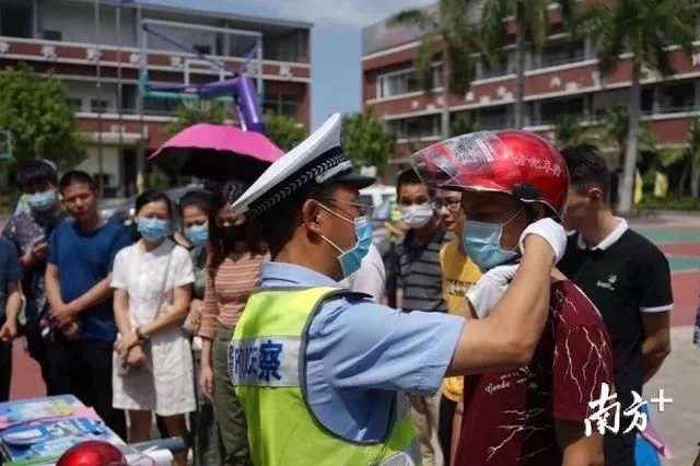 揭陽交警對校長及校車駕駛員開展集中培訓/ 揭陽交警對校長及校車駕駛員開展集中培訓