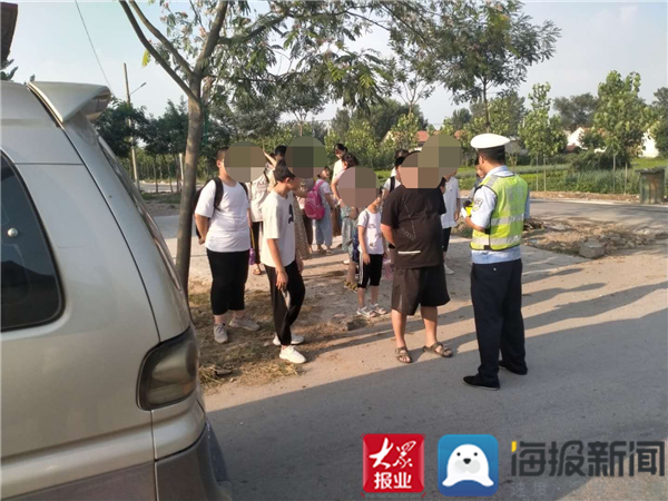 惠民交巡警查獲多起非法接送學(xué)生的“黑校車(chē)” 惠民交巡警查獲多起非法接送學(xué)生的“黑校車(chē)”