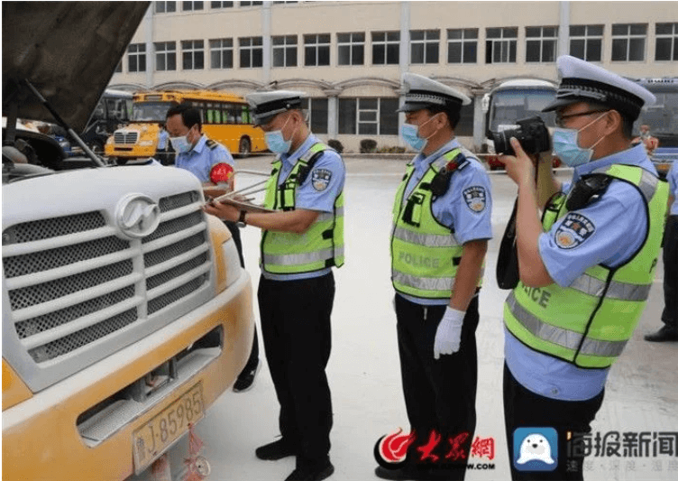 新泰市開(kāi)展校車(chē)交通事故處置救援演練活動(dòng)/ 新泰市開(kāi)展校車(chē)交通事故處置救援演練活動(dòng)