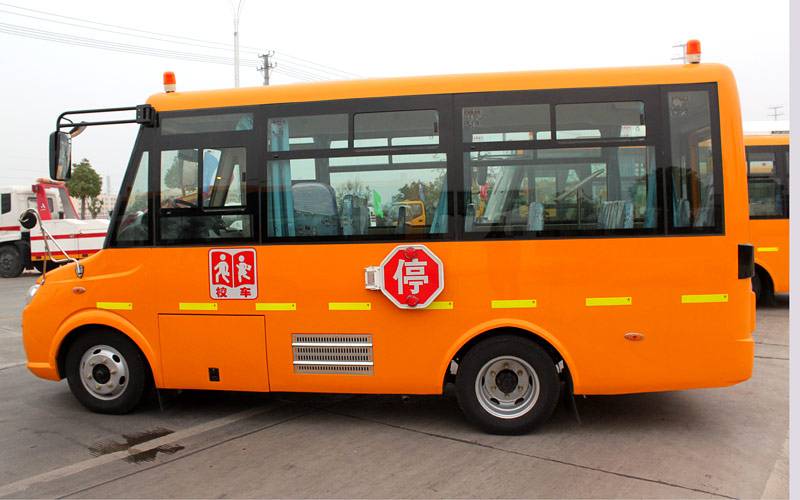 中華兒促會(huì)會(huì)長(zhǎng)劉波到河南護(hù)航考察校車(chē)智能防碰撞安全系統(tǒng)/ 中華兒促會(huì)會(huì)長(zhǎng)劉波到河南護(hù)航考察校車(chē)智能防碰撞安全系統(tǒng)