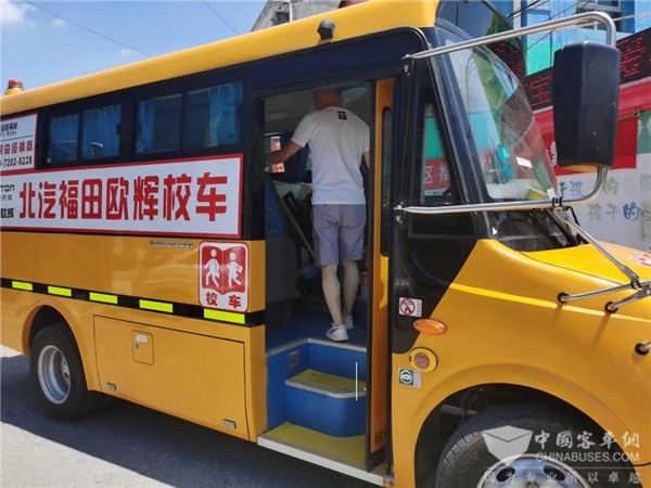 實力護航孩童出行安全 專用校車湖北地區(qū)巡展進行時