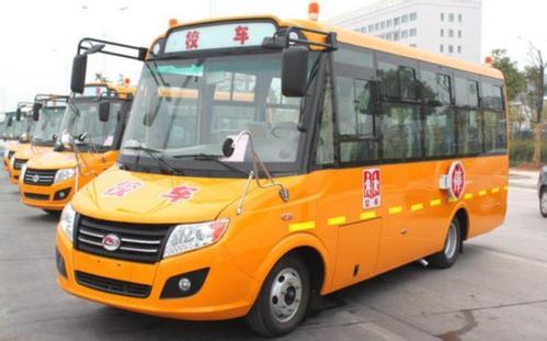 河北：新樂交警開展校車安全檢查