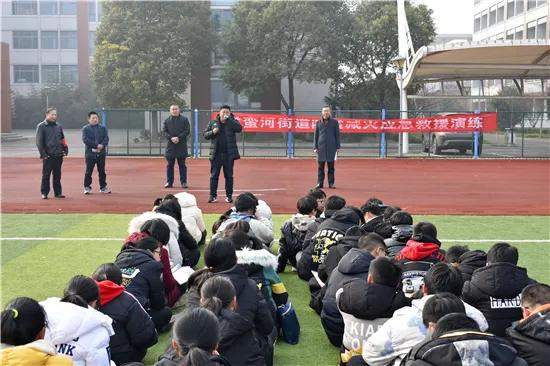 江蘇海安：年末歲底繃緊弦 校車、防震雙演練