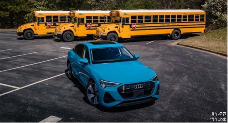 校車伸出停車臂，保證孩子安全，奧迪與高通合作V2X技術