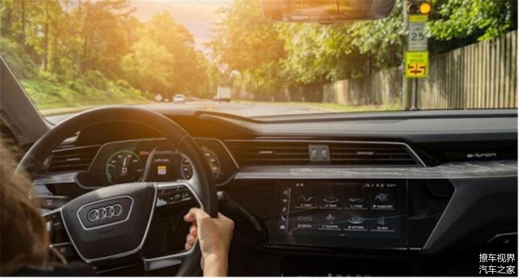 校車伸出停車臂，保證孩子安全，奧迪與高通合作V2X技術