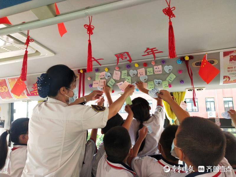 每天送15萬學子上下學，溫馨校車開通10年跑了1.6億公里