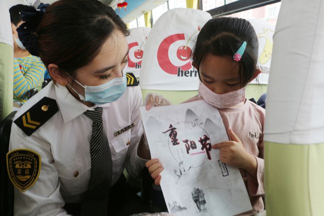 弘揚孝道！交運溫馨校車多點開花迎重陽節(jié)