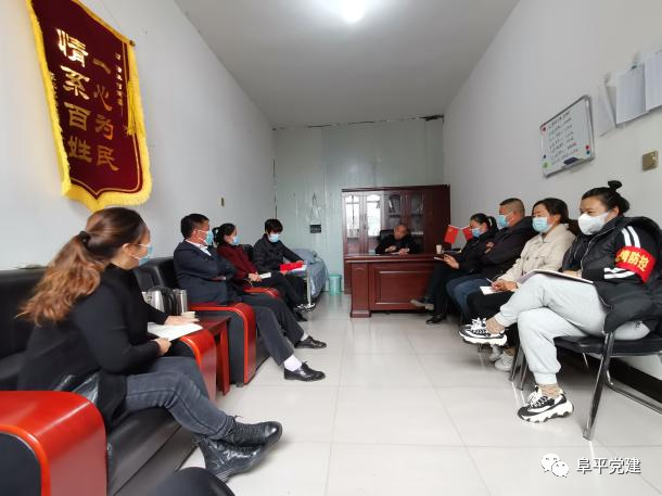 「我為群眾辦實(shí)事」阜平鎮(zhèn)：“私人訂制”校車 保安全惠民生