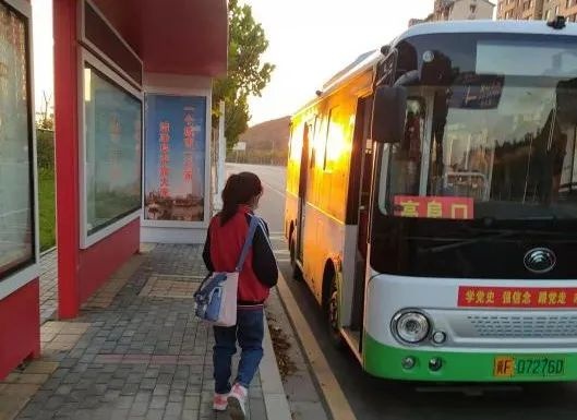 「我為群眾辦實(shí)事」阜平鎮(zhèn)：“私人訂制”校車 保安全惠民生