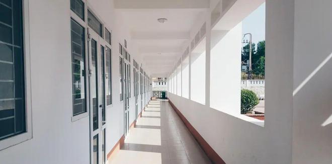 禽獸不如! 校車司機(jī)利用職務(wù)之便, 2年間猥褻多名女童! 禽獸不如! 校車司機(jī)利用職務(wù)之便, 2年間猥褻多名女童!