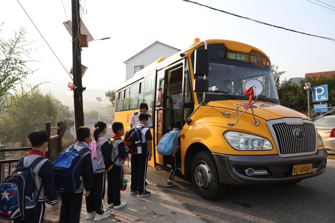 決勝百日｜校車開進大山深處 溫暖學生求學路