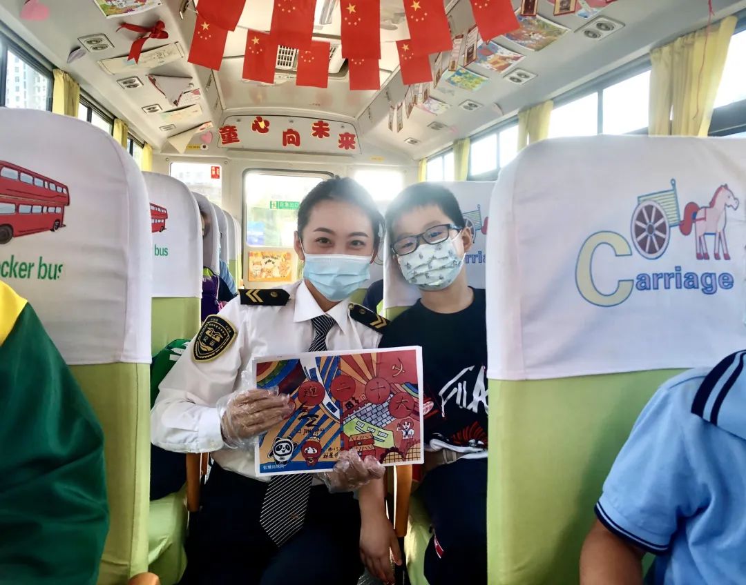 喜迎二十大 筑夢向未來 | 城運(yùn)控股集團(tuán)交運(yùn)溫馨校車公司開展“校車上的思政課”