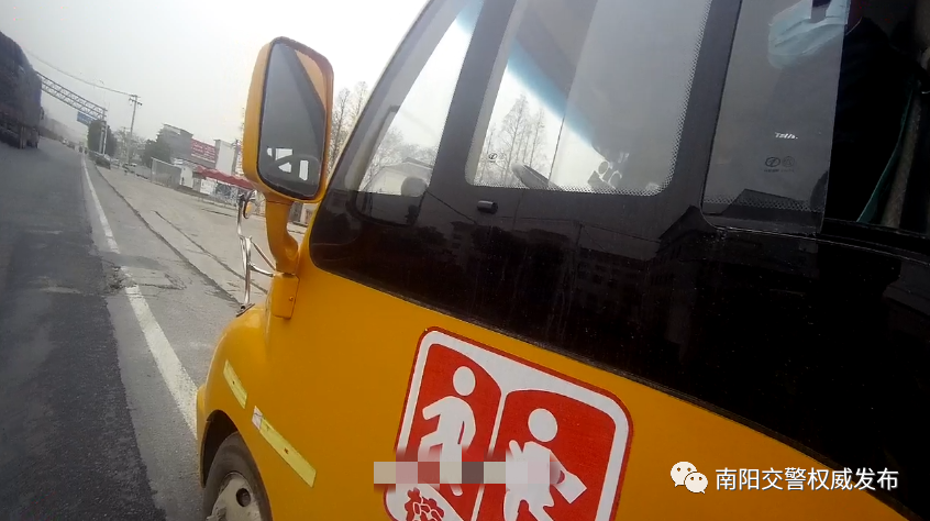 【文明交通·違法曝光】不合規(guī)校車，坐不得！