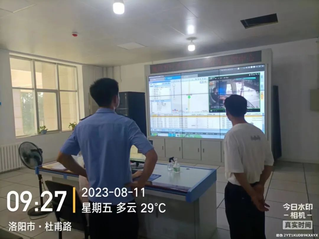 平安護(hù)夏丨抓源頭 除隱患 防事故 偃師交警開(kāi)展客貨校車(chē)大宣傳大檢查 圖片