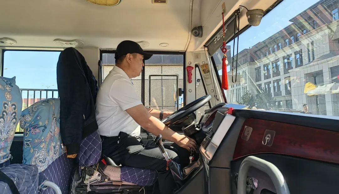 多方協(xié)同聯(lián)動(dòng) 守護(hù)校車安全——長春新區(qū)開展教育系統(tǒng)校車安全主題活動(dòng) 多方協(xié)同聯(lián)動(dòng) 守護(hù)校車安全——長春新區(qū)開展教育系統(tǒng)校車安全主題活動(dòng)