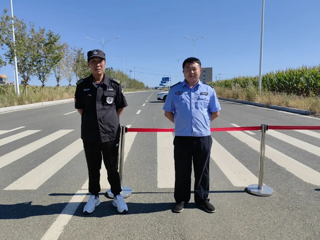 多方協(xié)同聯(lián)動(dòng) 守護(hù)校車安全——長春新區(qū)開展教育系統(tǒng)校車安全主題活動(dòng) 圖片