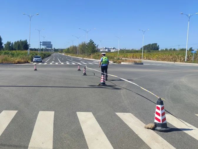 多方協(xié)同聯(lián)動(dòng) 守護(hù)校車安全——長春新區(qū)開展教育系統(tǒng)校車安全主題活動(dòng) 多方協(xié)同聯(lián)動(dòng) 守護(hù)校車安全——長春新區(qū)開展教育系統(tǒng)校車安全主題活動(dòng)