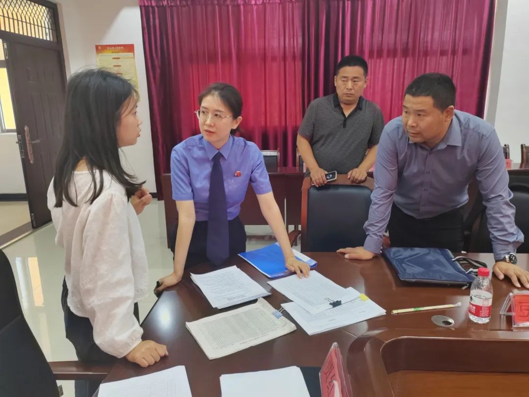 經(jīng)開區(qū)開展校車安全專項督導檢查/ 圖片