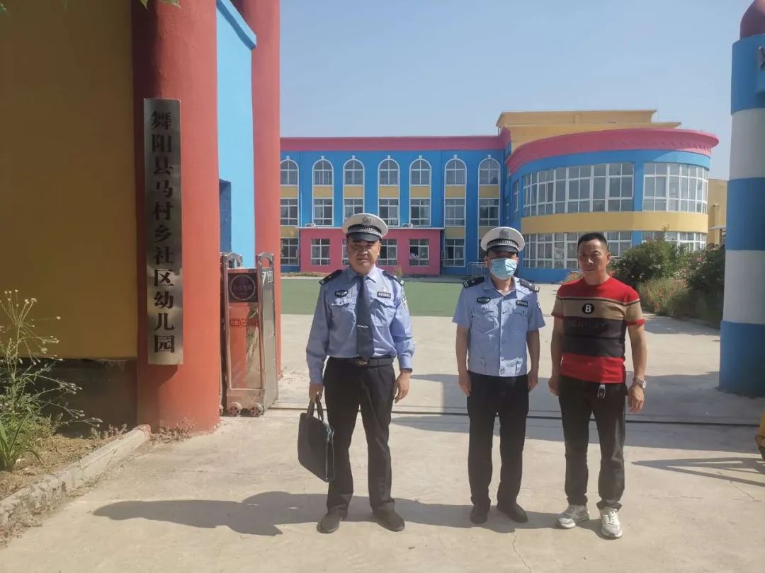 校車安全無小事！舞陽交警開展校車安全檢查，“問題”車輛立即整改