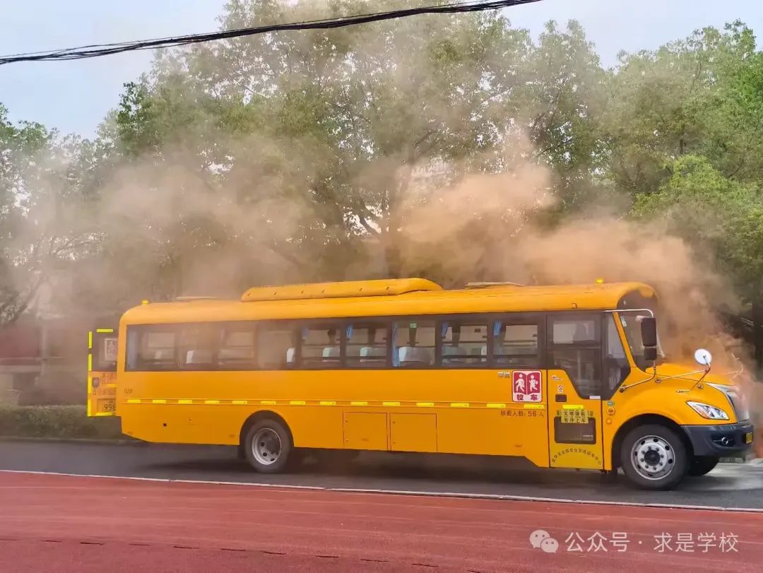 校車安全 警鐘長鳴 圖片