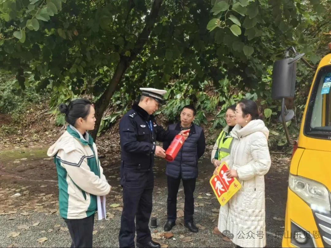 平安校車，安全“童”行