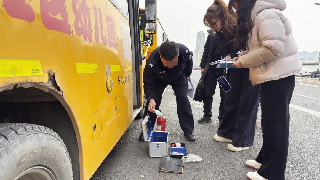豫筑平安丨聚焦校車安全防線 護(hù)航學(xué)生乘車路