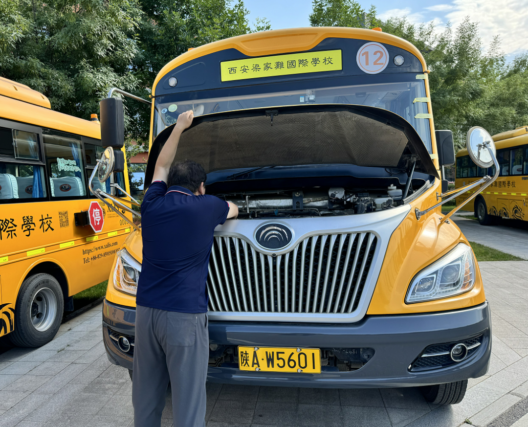 校車安全大檢查 筑牢學(xué)生安全路 校車安全大檢查 筑牢學(xué)生安全路