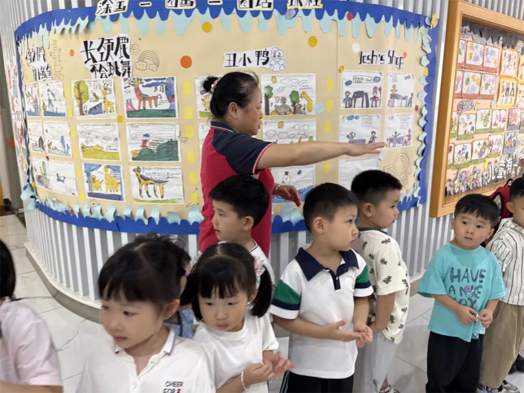 斯美幼兒園校車安全應(yīng)急演練活動