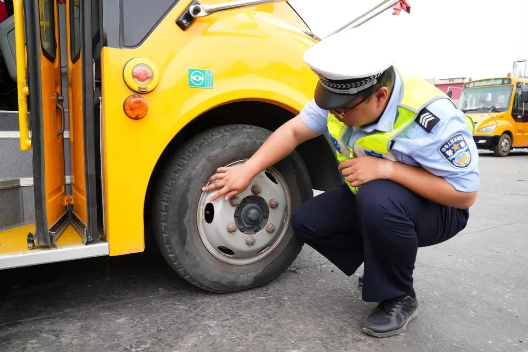 邯鄲冀南新區(qū) | 開展校車安全專項(xiàng)檢查 筑牢學(xué)生出行安全防線